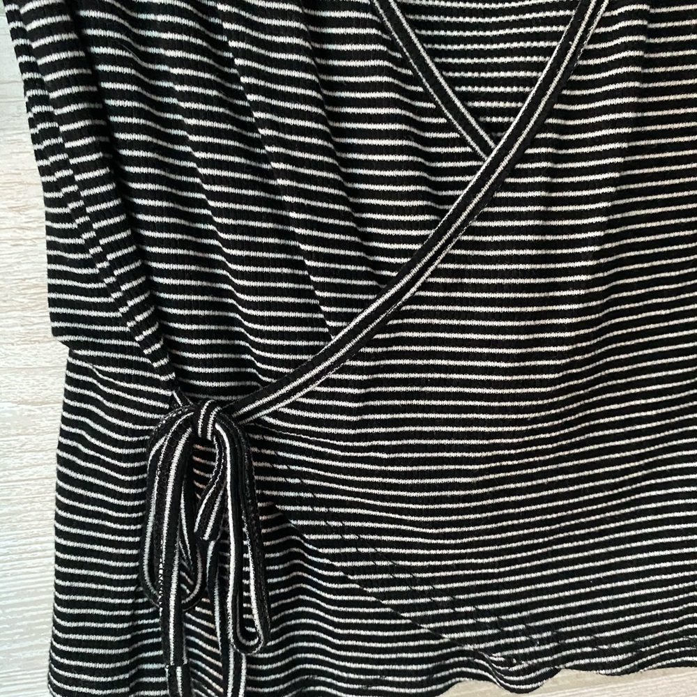 Black/White striped Top